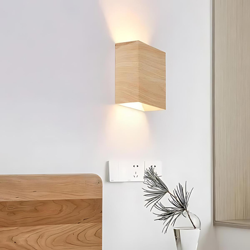 Nordic Wandlampe Holz mit warmer LED-Beleuchtung für stilvolles Wohnen